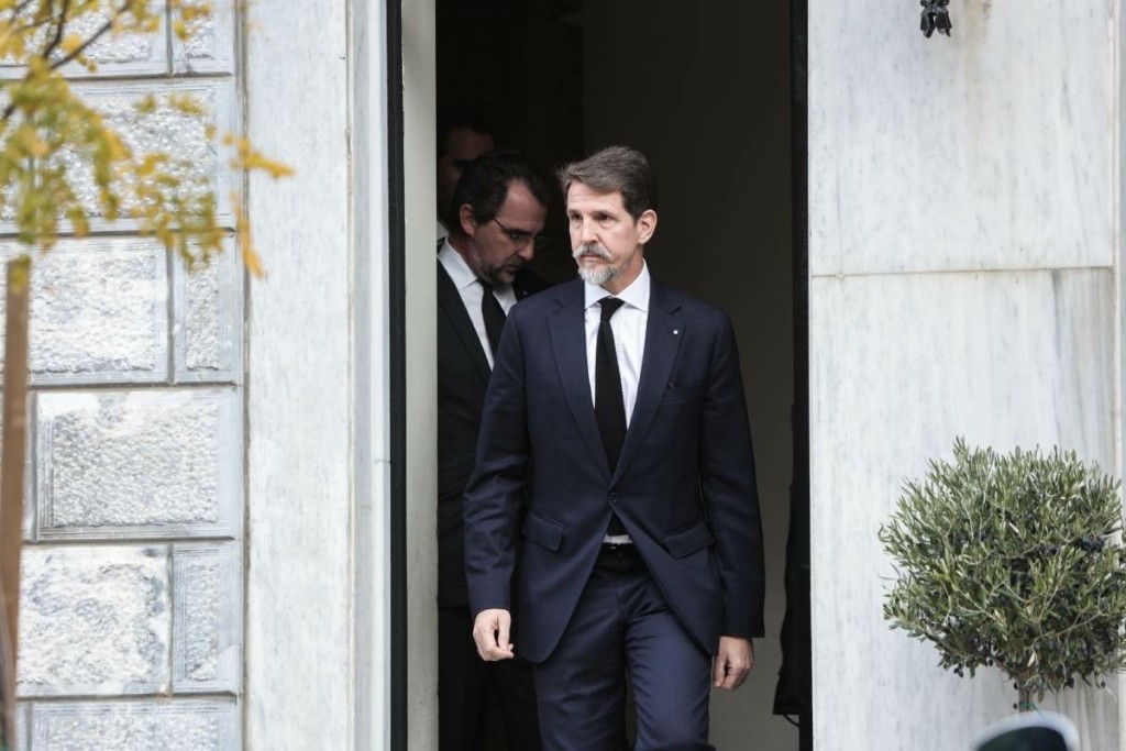 “Δεν πρόκειται να αναλάβω επίσημο ρόλο” – Σε γαλλικό περιοδικό η πρώτη συνέντευξη του Παύλου