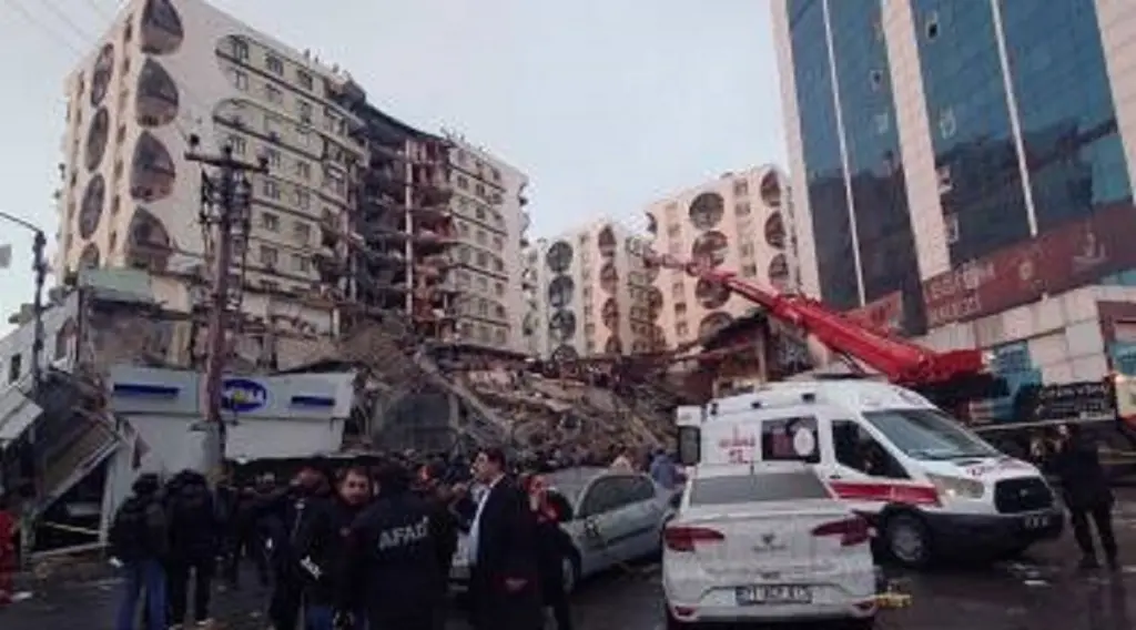 Στο πλευρό των πληγέντων στην Τουρκία ο ΠΟΥ – Ανακοινώθηκαν μέτρα στήριξης μετά τον σεισμό