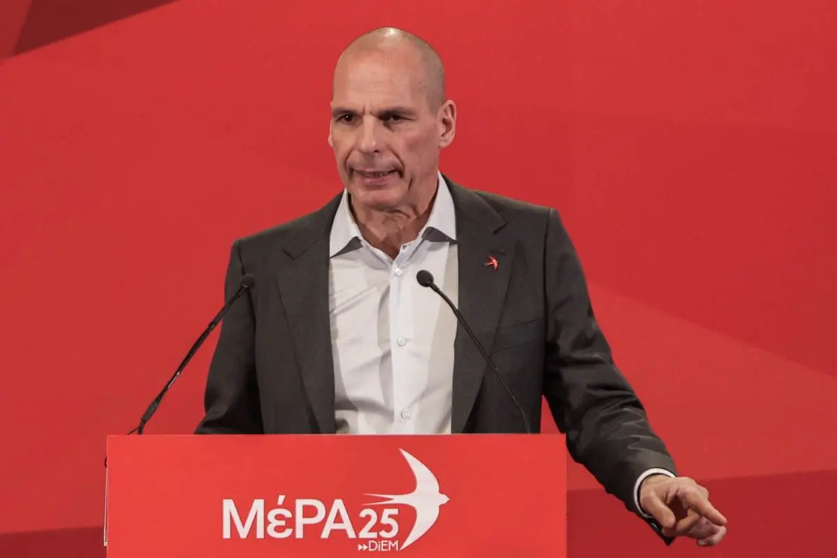 Ατάκα “βόμβα” Βαρουφάκη για το κόμμα Κασιδιάρη – “Να μην αποκλειστεί από τις εκλογές”