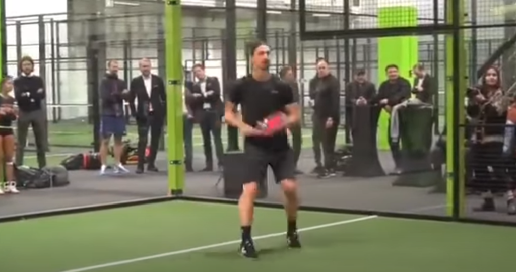 Ο Ζλάταν επενδύει στη Λάρισα με… γήπεδα padel – Τι είναι το άθλημα που έχει τρελάνει τον κόσμο