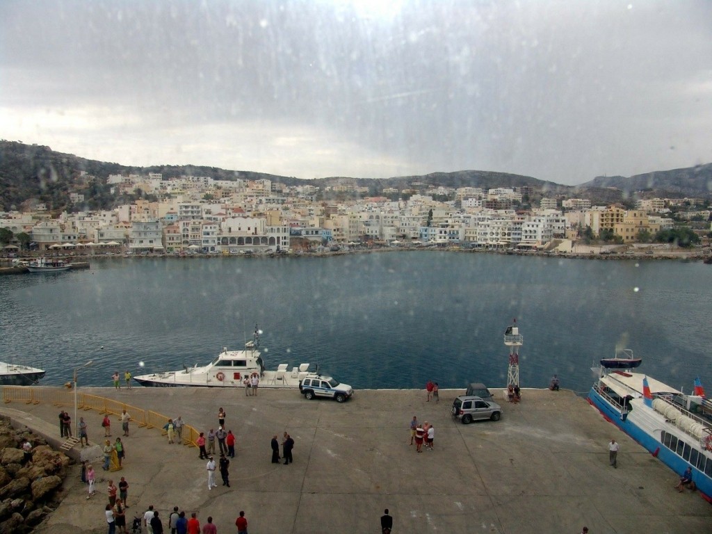 Πρόσκρουση πλοίου στο λιμάνι της Καρπάθου – Συνέχισε κανονικά το δρομολόγιο του