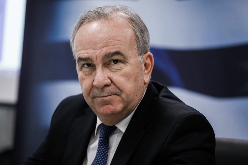ΣΥΡΙΖΑ για Παπαθανάση – “Χρωστά μια περιουσία και παραμένει στα ψηφοδέλτια της ΝΔ”