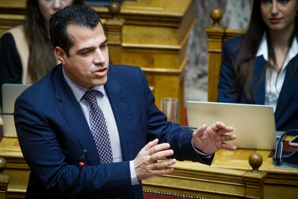 “Βόμβα” Πλέυρη – “Υποψήφιος του ΠΑΣΟΚ ο γιατρός που έδωσε στον επιθεωρητή την αναρρωτική”