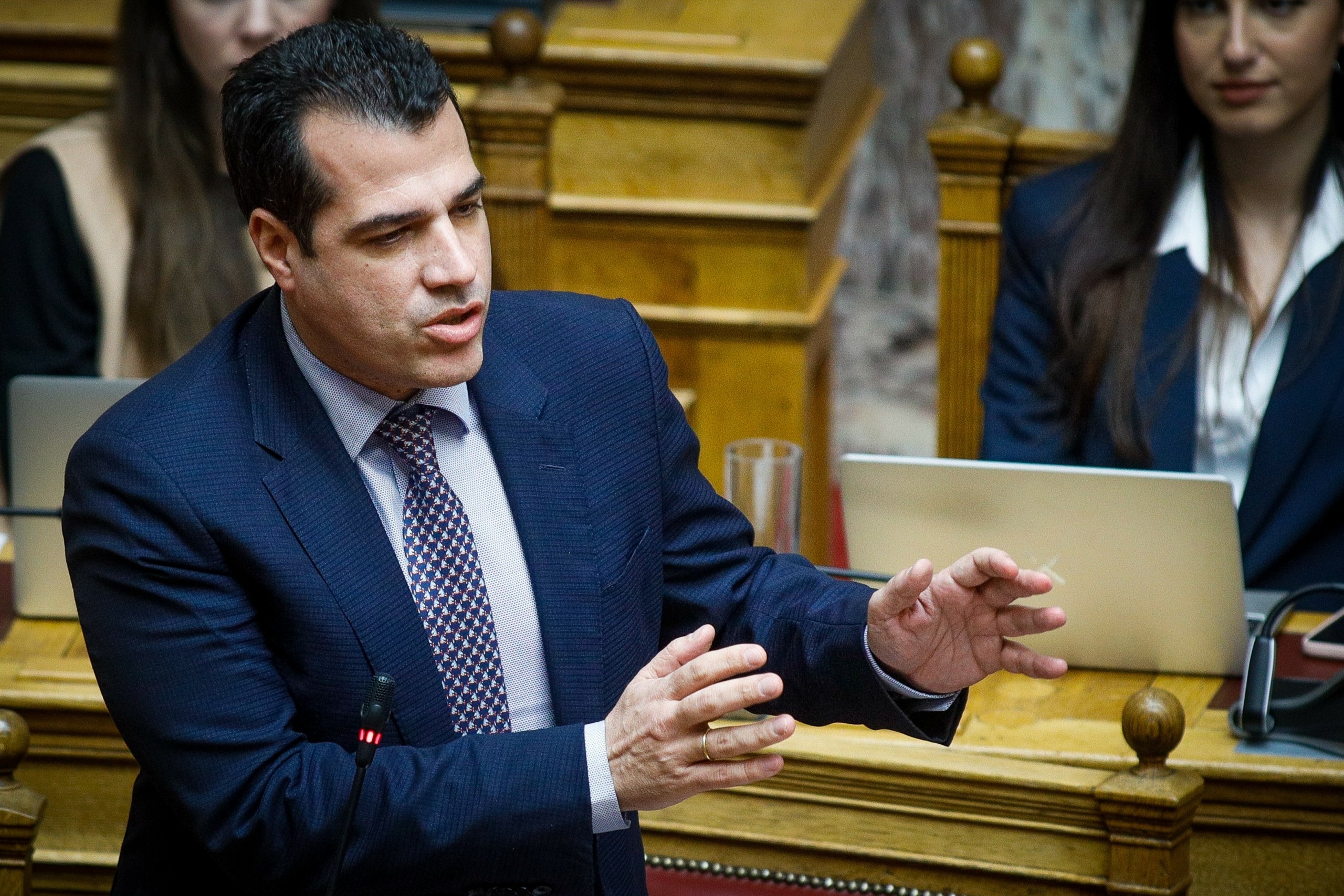“Βόμβα” Πλέυρη – “Υποψήφιος του ΠΑΣΟΚ ο γιατρός που έδωσε στον επιθεωρητή την αναρρωτική”