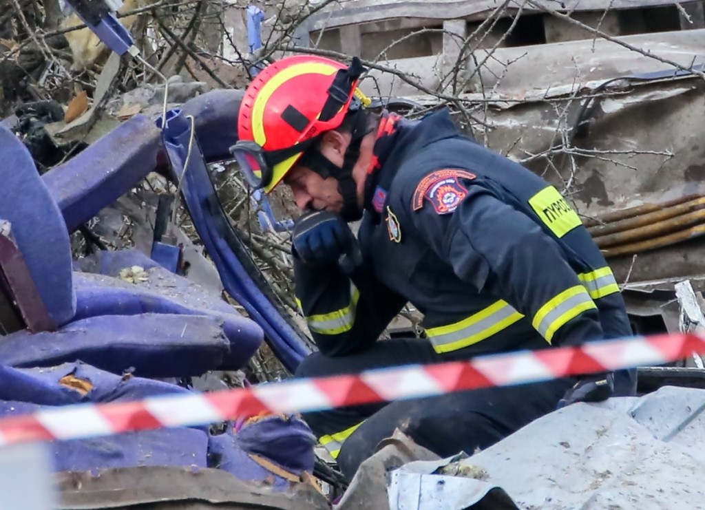 Εξοργισμένη η αδελφή θύματος από το δυστύχημα στα Τέμπη – “Δεν ξέρω τι θα παραλάβω… λιωμένο κρέας”