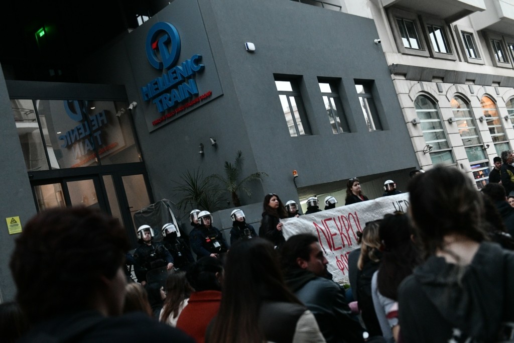 Διαφημιστικό βίντεο με σταθμό ελέγχου στη Ρώμη προβάλλει η Hellenic Train (vid)