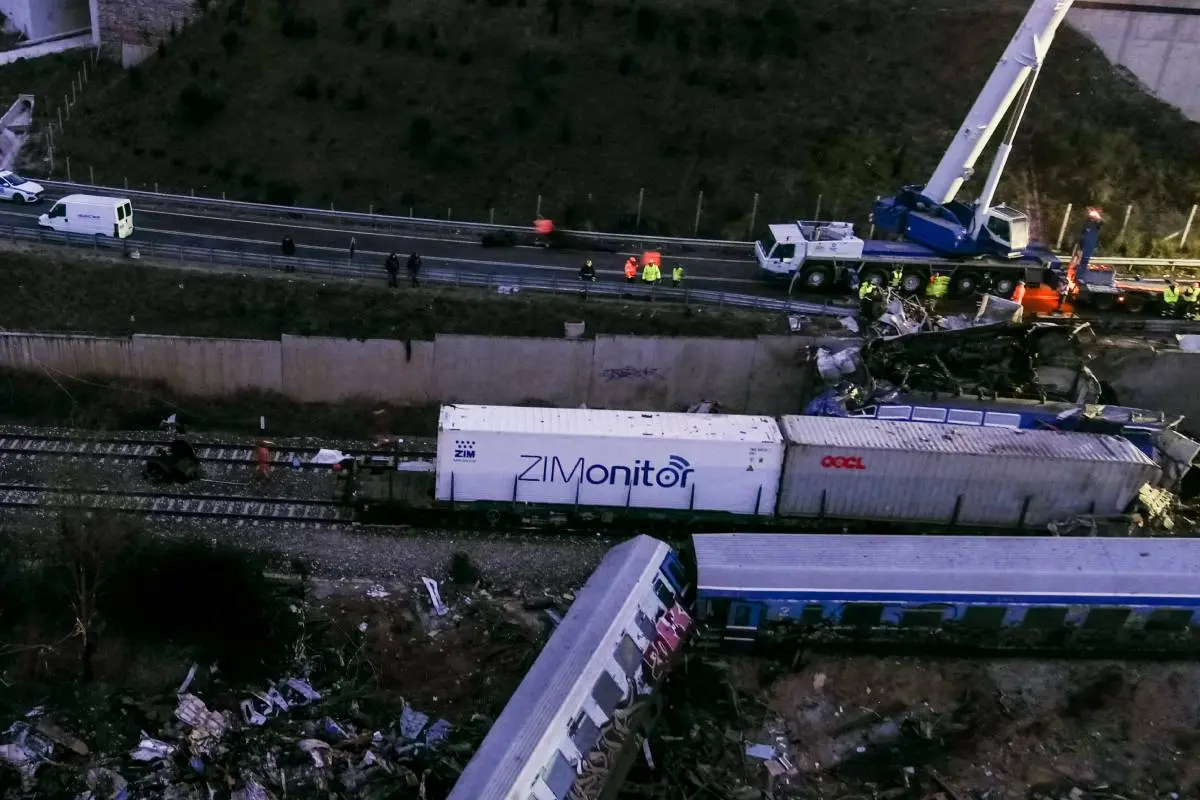 Το λάθος που έκανε ο μηχανοδηγός του Intercity και το “ένοχο μυστικό” του σταθμάρχη Λάρισας