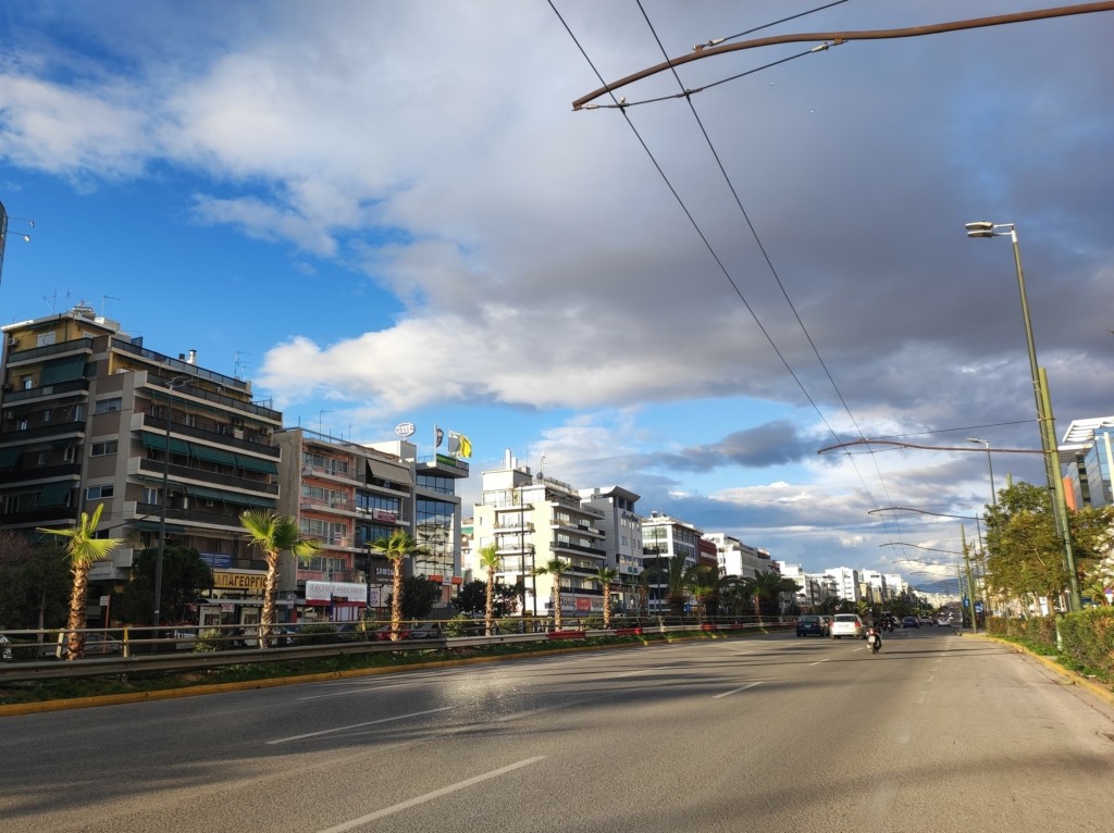 Βελτιώνεται ο καιρός σε ολόκληρη σχεδόν τη χώρα την Πέμπτη – Πού υπάρχει πιθανότητα βροχής