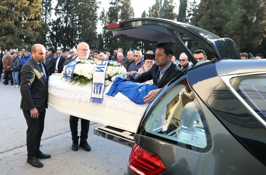 “Ιορδάνη δε θα σε ξεχάσουμε ποτέ” – Θρήνος στην κηδεία του νεαρού ποδοσφαιριστή (pics+vid)