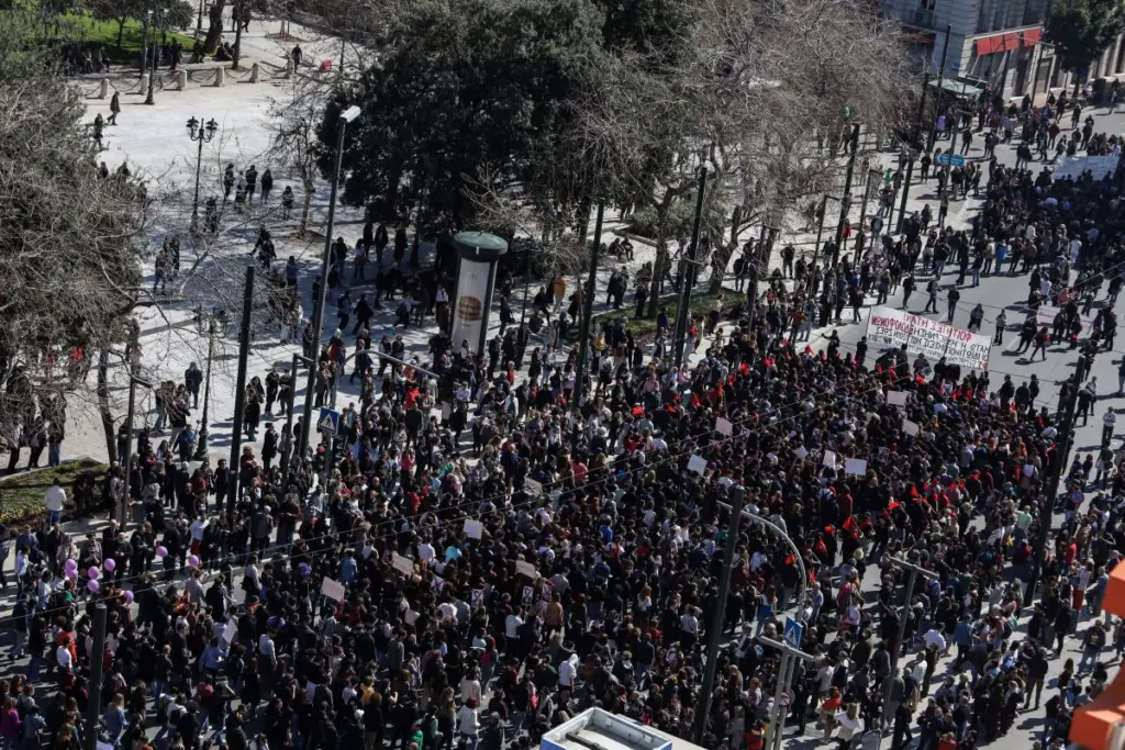 Πανελλαδική απεργία στις 16 Μαρτίου – Ομόφωνη απόφαση της ΓΣΕΕ