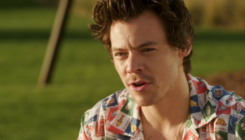 Σε σχέση ξανά ο Harry Styles; – Το βίντεο που τον δείχνει να φιλιέται δημόσια με πασίγνωστο μοντέλο