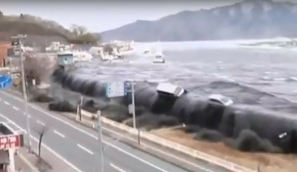 Δώδεκα χρόνια από την πυρηνική καταστροφή της Φουκουσίμα – Ενός λεπτού σιγή για τους χιλιάδες νεκρούς