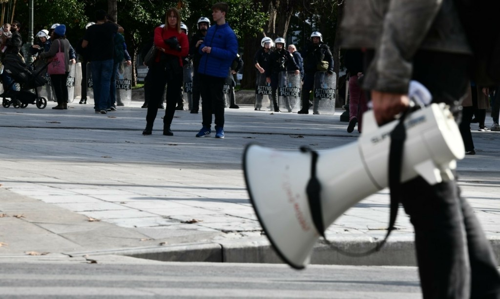 Κατεβάζει “ρολά” την Πέμπτη 16 Μαρτίου η χώρα – 24ωρη απεργία ΓΣΕΕ – ΑΔΕΔΥ