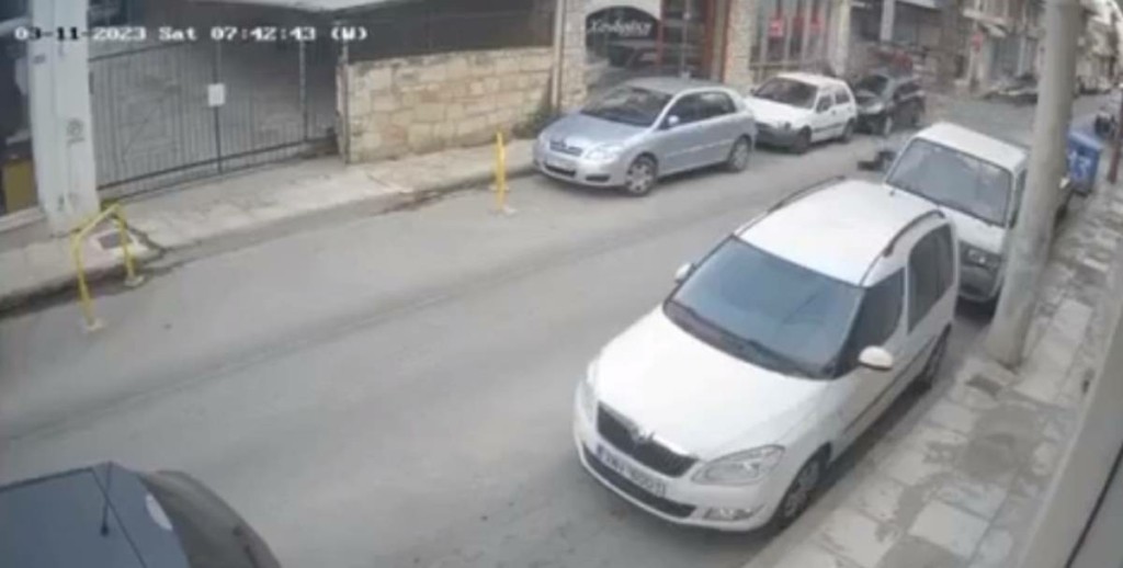 Βίντεο ντοκουμέντο από το σφοδρό τροχαίο στα Χανιά – Ακρωτηριάστηκε 29χρονος οδηγός μηχανής