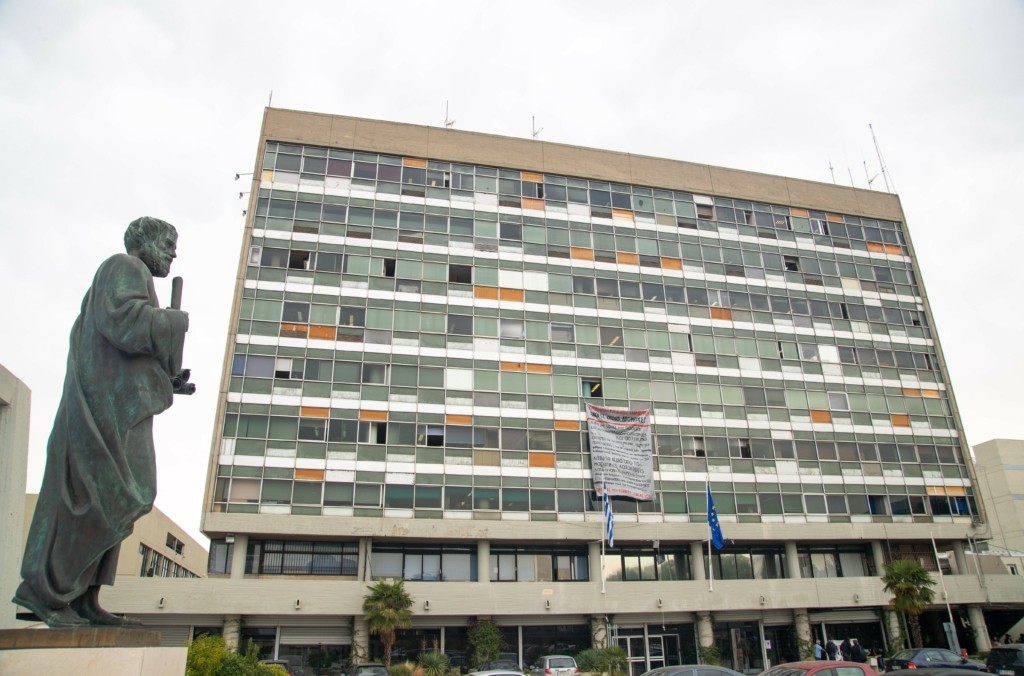 Αναβάλλονται τα μαθήματα στο ΑΠΘ – Ενός λεπτού σιγή στο ΠΑΜΑΚ για την τραγωδία των Τεμπών