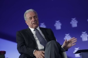 Δημήτρης Αβραμόπουλος: Στην Βουλή το αίτημα για την άρση ασυλίας του πρώην επιτρόπου