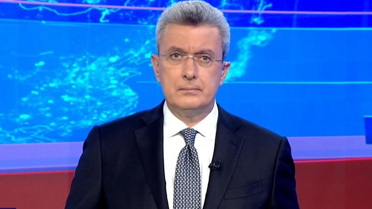 Το κομψό και ευρύχωρο σπίτι του Νίκου Χατζηνικολάου – Οι γωνιές που λατρεύουν τα παιδιά του (pics)