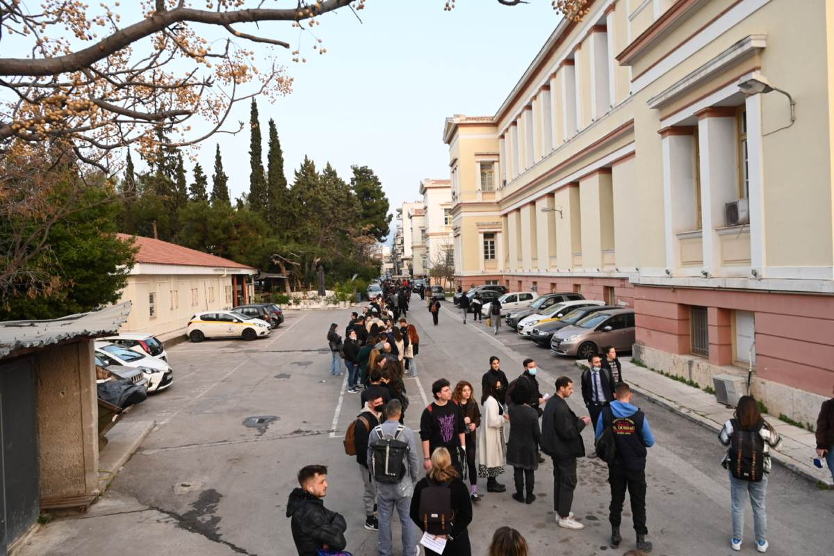 Σύγκρουση τρένων στα Τέμπη