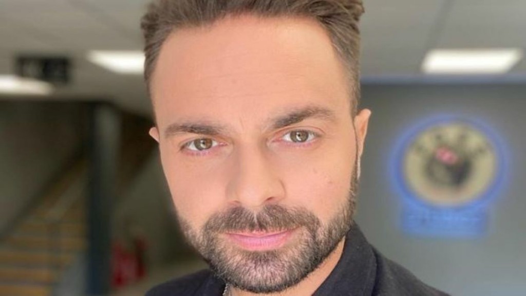 Στο νοσοκομείο ο Ηλίας Βρεττός – Η ανάρτηση για το πρόβλημα υγείας του (pics)