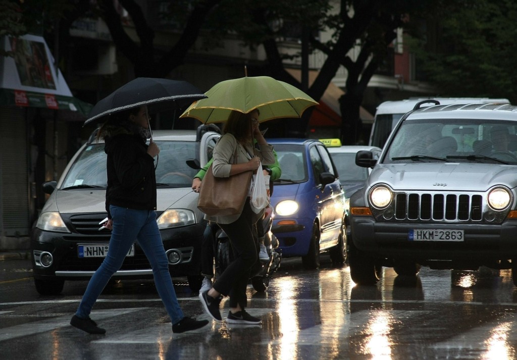 Άστατος ο καιρός το Σάββατο – Βροχές και καταιγίδες σε αρκετές περιοχές της χώρας (vids)