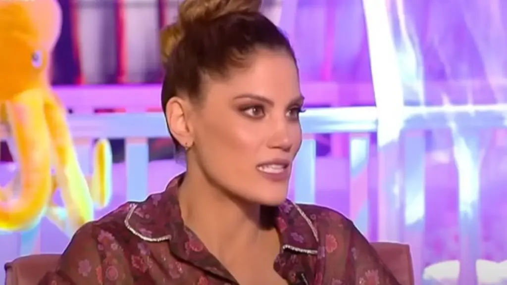 Η Μαίρη Συνατσάκη για την καθημερινότητα με την κόρη της – “Αλλάζουν οι ισορροπίες στο ζευγάρι” (vid)