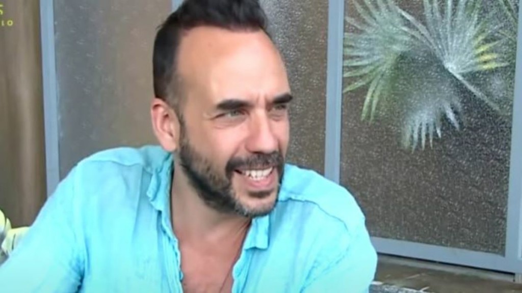 Η πρώτη on camera εμφάνιση του Μουζουράκη και της συντρόφου του μετά την είδηση ότι θα γίνουν γονείς (vids)