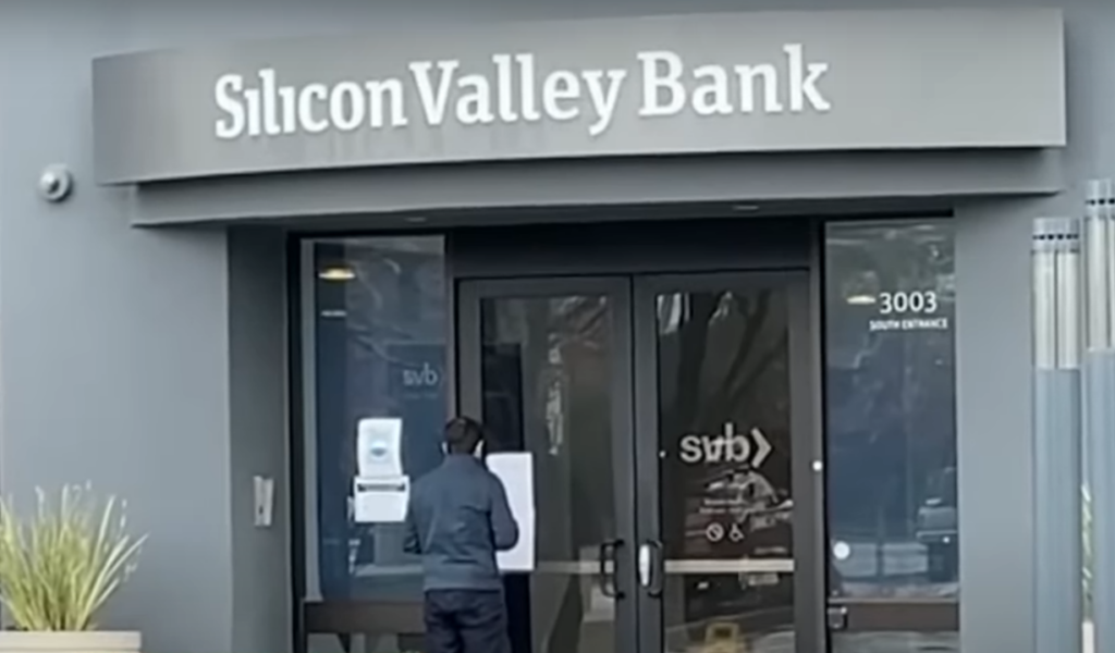 Υπό παρακολούθηση του ΔΝΤ η πτώχευση της Silicon Valley Bank – Απόλυτη εμπιστοσύνη στην Ουάσινγκτον