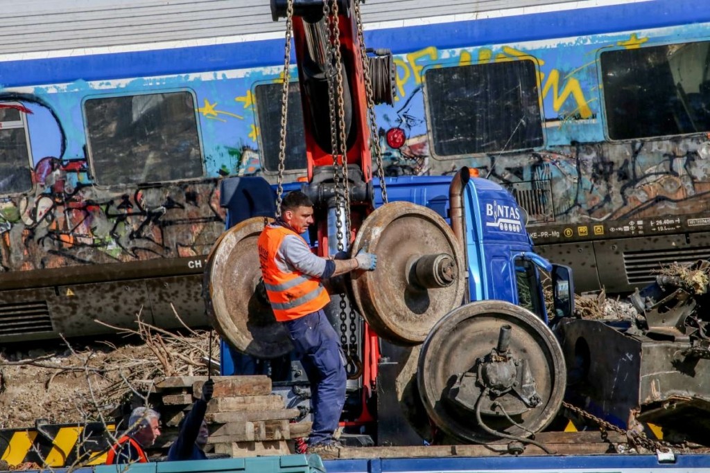 Ελεύθερος ο συμβασιούχος σταθμάρχης για το δυστύχημα στα Τέμπη