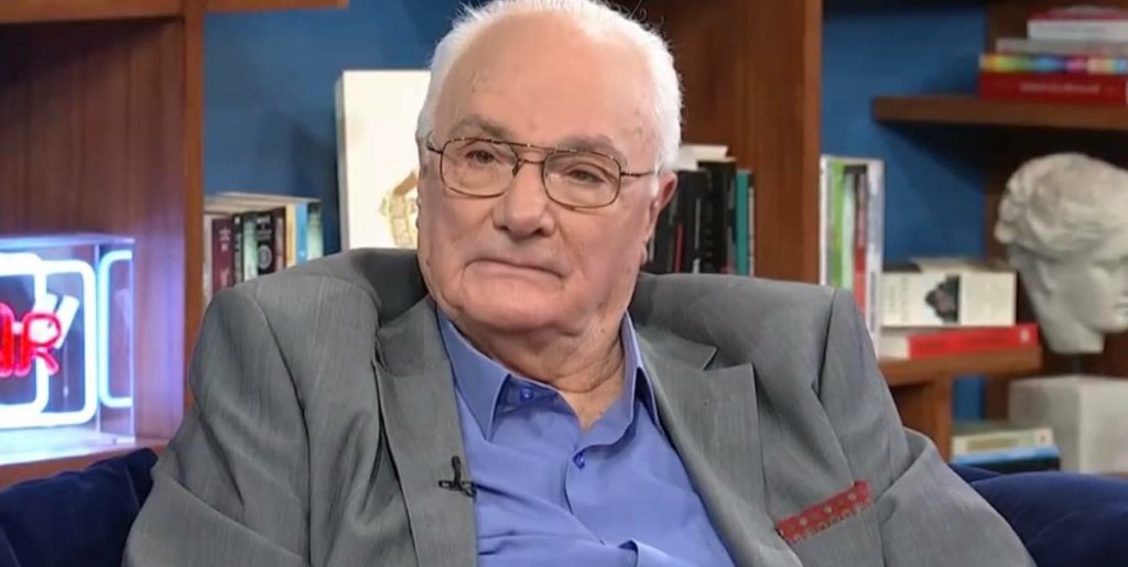 Αυτός είναι ο ηθοποιός και κούκλος γιος του Γιώργου Πάντζα