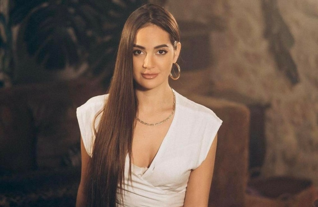 Η Ρία Ελληνίδου στο DEBATER – Η συνεργασία με την PANIK, η πρόωρη αποχώρηση από το J2US και οι συχνές προτάσεις γάμου