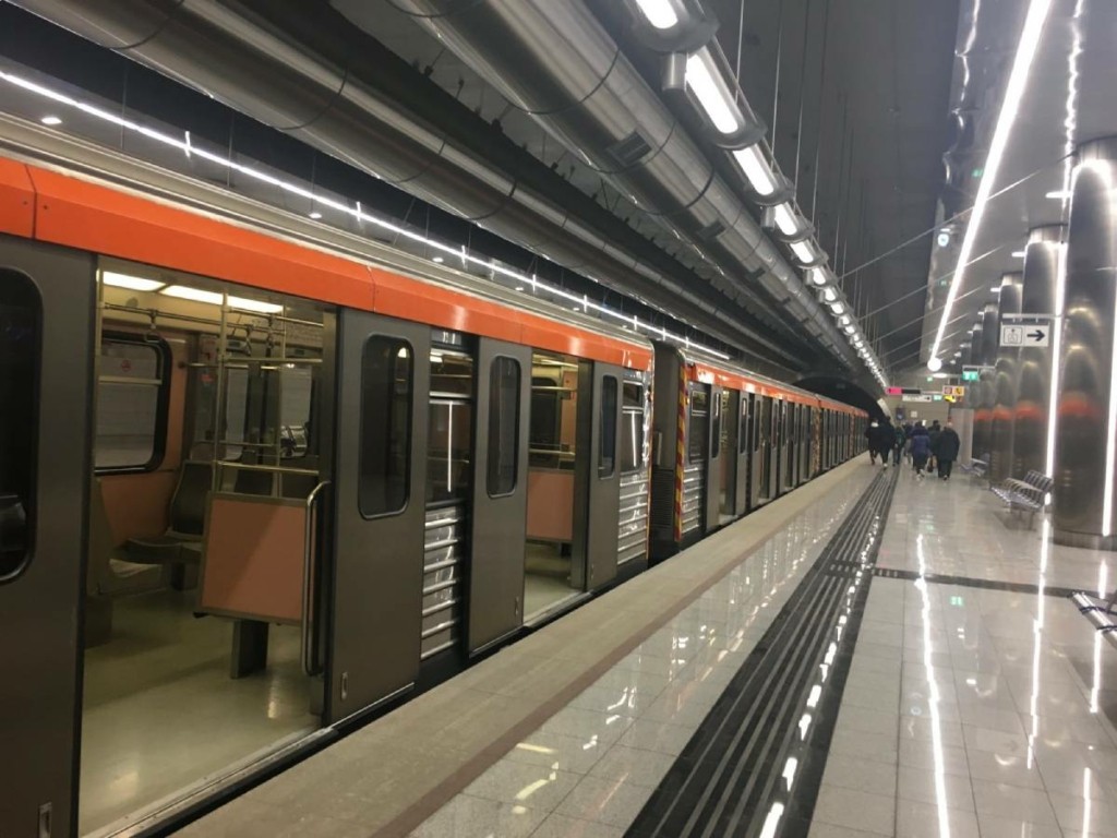 Άνοιξε ο σταθμός του Μετρό στο Σύνταγμα