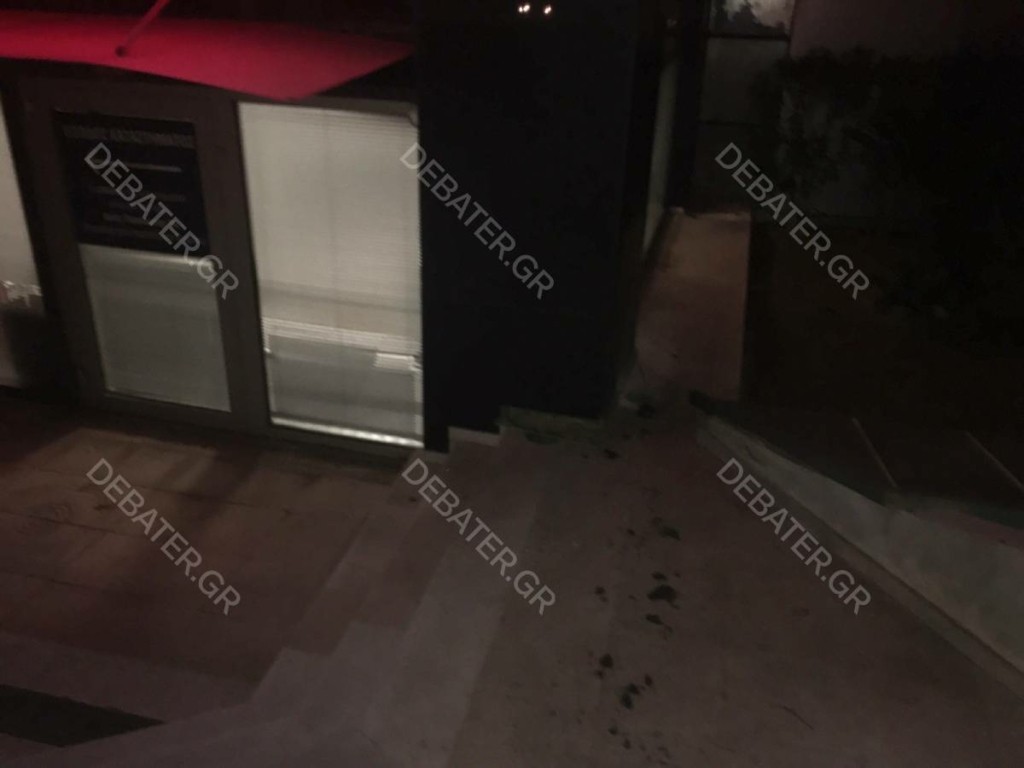 Έκρηξη έξω από τράπεζα στο Χαλάνδρι – Πέταξαν τον εμπρηστικό μηχανισμό και έγιναν “καπνός”