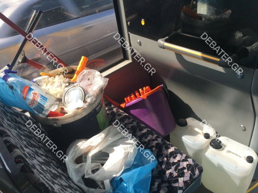 Απίστευτο και όμως αληθινό – Λεωφορεία που θυμίζουν κινητά συνεργεία καθαρισμού! (pics)