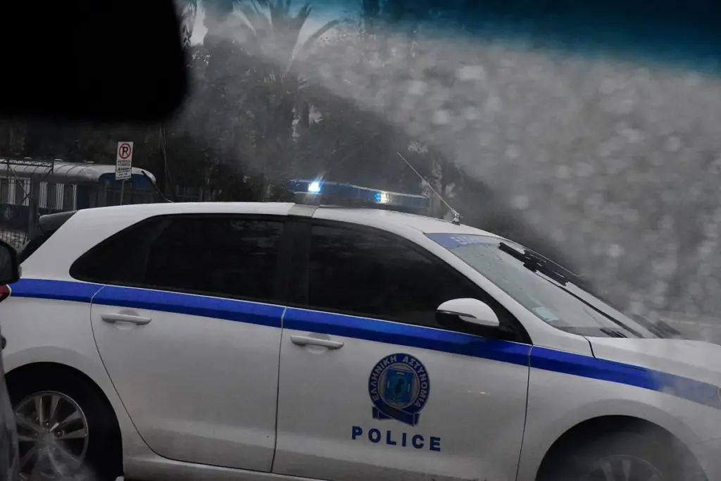 Αδιανόητο περιστατικό στην Ομόνοια – Συνελήφθη 21χρονος για αρπαγή 15χρονης