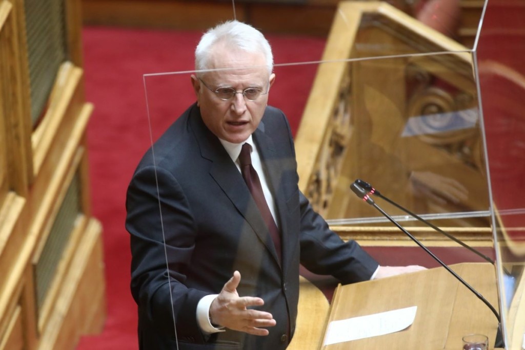 Ο Ραγκούσης προειδοποιεί για δύο “προκλήσεις” στον Μητσοτάκη – “Θα τολμήσεις να ανταποκριθείς;”