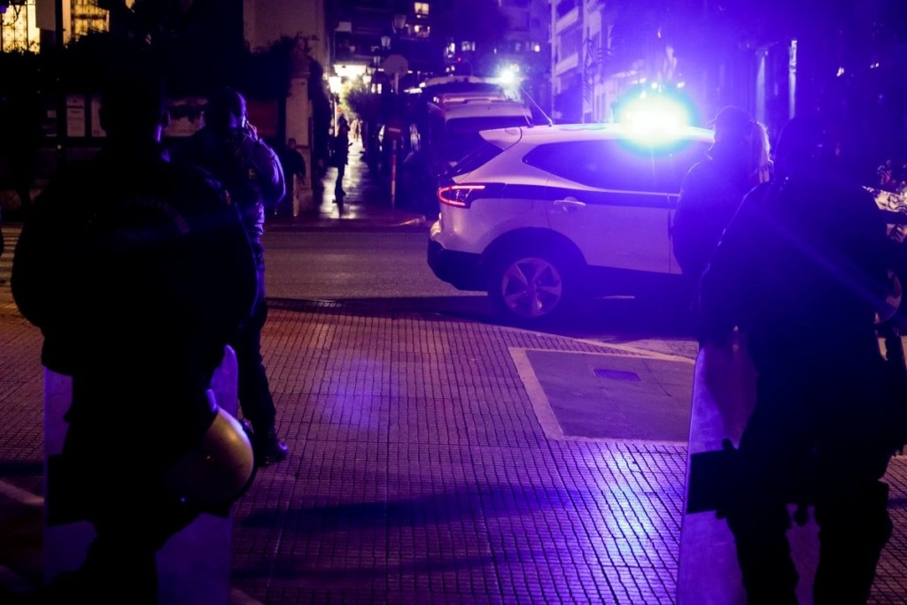 Εμπρησμός τα ξημερώματα στην Ηλιούπολη σε όχημα 53χρονου – Τι κατασχέθηκε από την αστυνομία