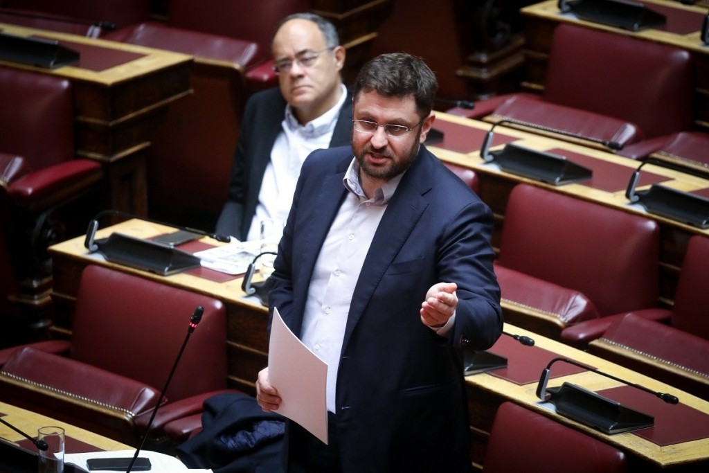 “Η ΝΔ καλλιεργεί σκόπιμα τοξικό και νοσηρό κλίμα ότι ο ΣΥΡΙΖΑ κλείνει το μάτι στη Χρυσή Αυγή” – Το σχόλιο του Ζαχαριάδη