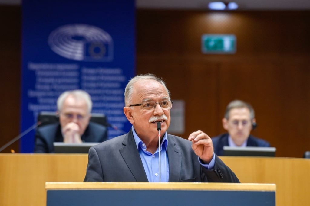 Ο Παπαδημούλης υποστηρίζει ότι δε γνώριζε ο ΣΥΡΙΖΑ για την καταγγελία της Χρονοπούλου – “Δεν το ήξεραν ούτε οι γονείς της”
