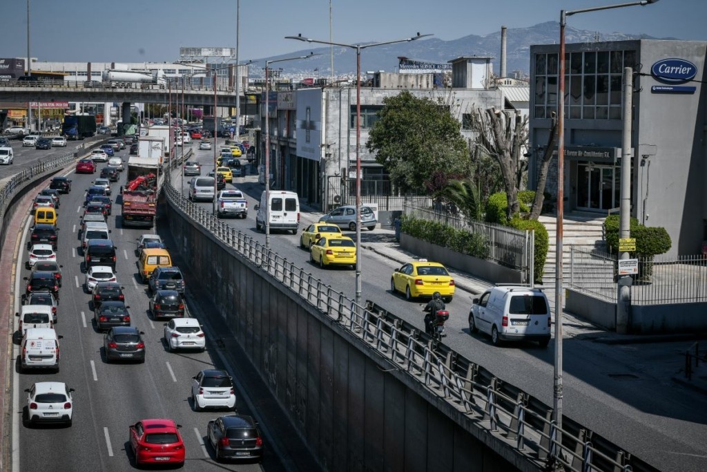 Ομαλά η κυκλοφορία των  οχημάτων στον Κηφισό – Πού παραμένει αυξημένη η κίνηση
