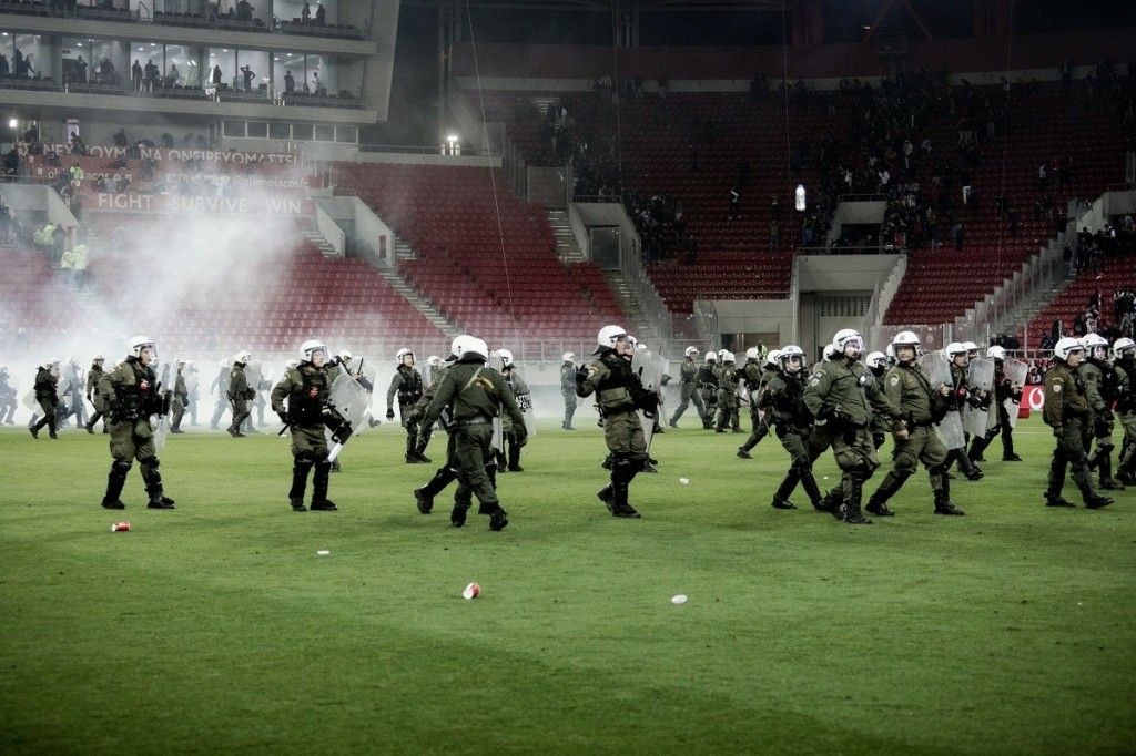 “Καμπάνα” στον Ολυμπιακό – Δύο αγωνιστικές κεκλεισμένων των θυρών