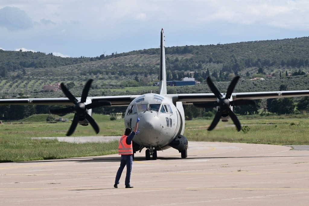 Στην Ελλάδα η δεύτερη ομάδα Ελλήνων που απεγκλωβίστηκε από το Σουδάν – Απογειώθηκε νέο C-27 για το Ασουάν από την Ελευσίνα