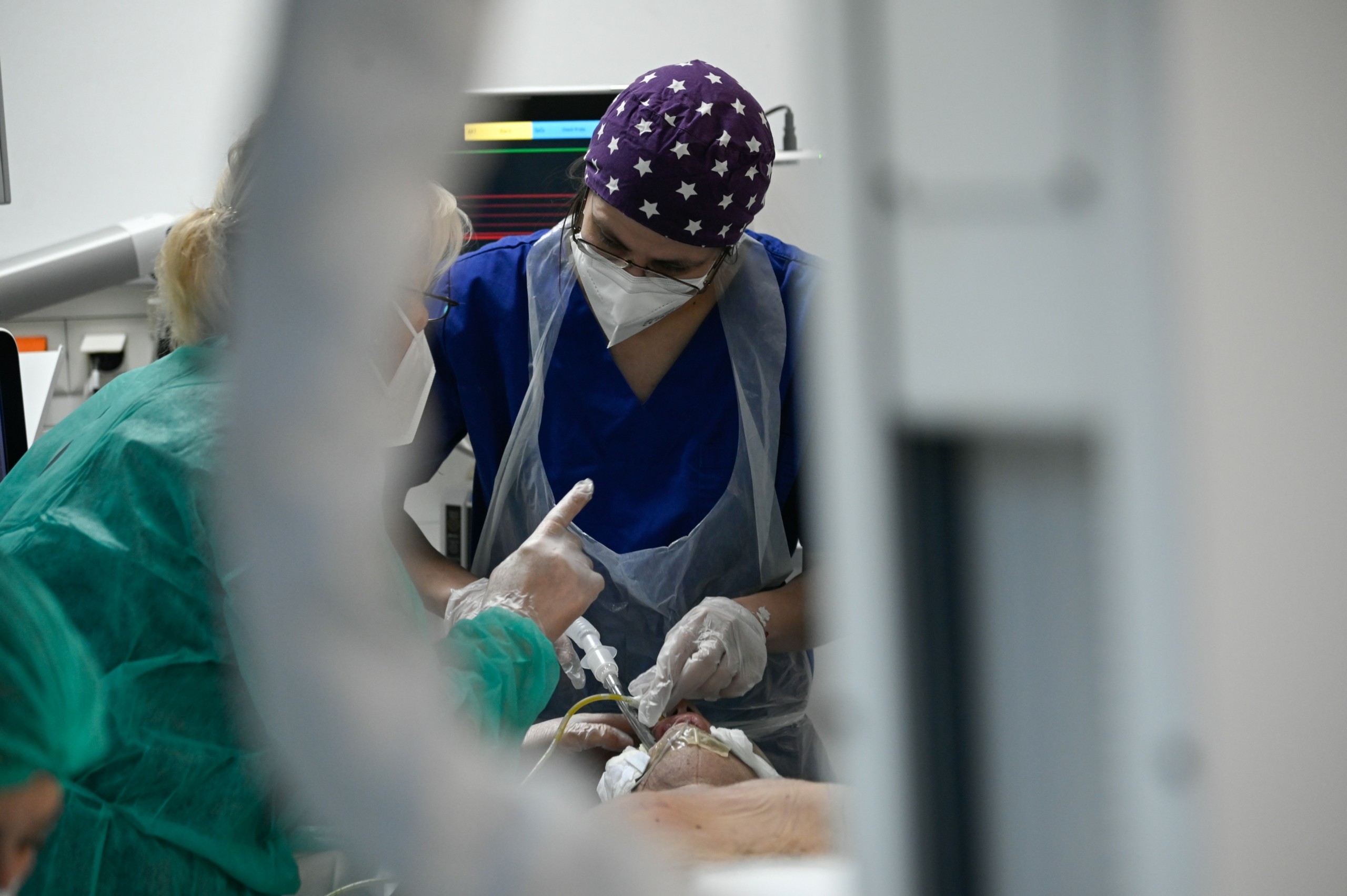 Διασωληνώθηκε ο 27χρονος που τραυματίστηκε από βεγγαλικά στο Λεωνίδιο – Σοβαρά τα τραύματά του