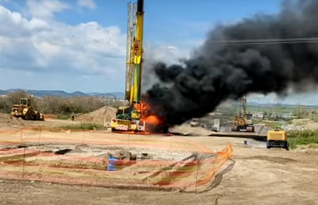 Σοβαρό εργατικό ατύχημα στην Αλεξανδρούπολη – Διασωληνωμένος οδηγός γερανοφόρου μετά από ηλεκτροπληξία