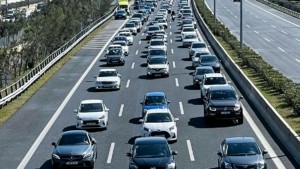 Αττική Οδός: Σύγκρουση οχημάτων μετά την έξοδο Μαραθώνος – Καθυστερήσεις από Ανθούσα έως Κάντζα