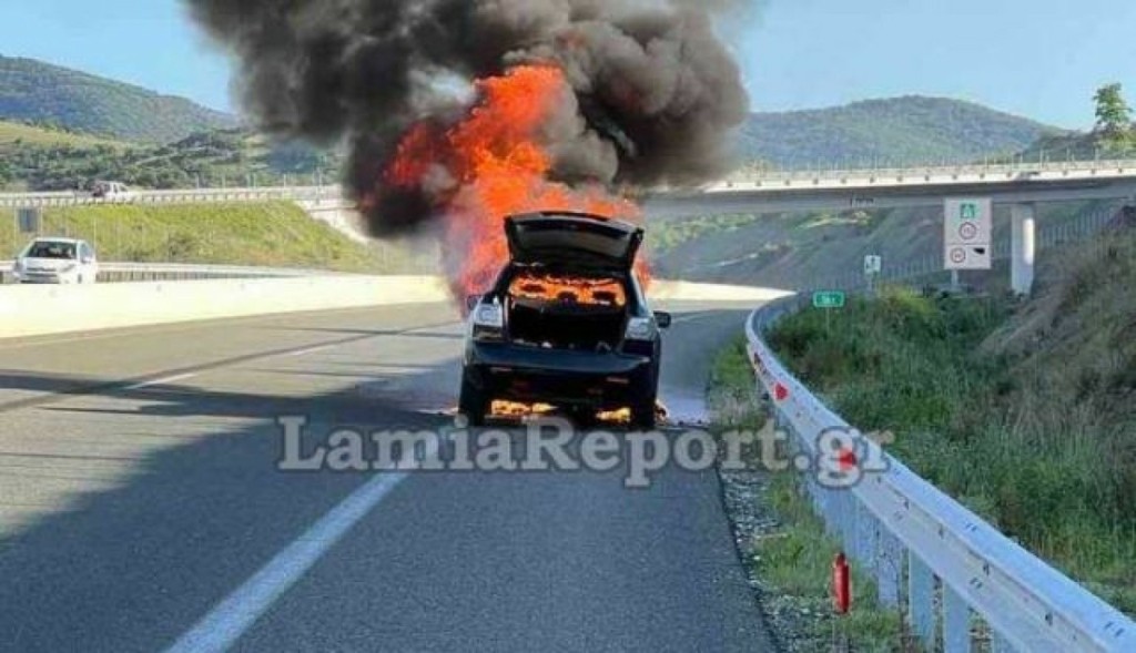 Φθιώτιδα: “Είμαστε πολύ σκληροί για να πεθάνουμε” – Το μήνυμα των Δημάρχων μετά τη φωτιά στο αυτοκίνητο τους