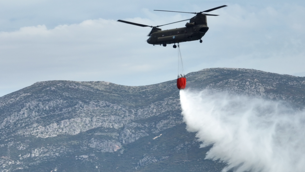 Συγκλονίζει βίντεο της αεροπορίας από τις δοκιμαστικές πτήσεις αεροπυρόσβεσης