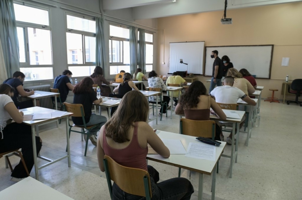 Ταλαιπωρία στα σχολεία: “Έπεσε” ξανά η Τράπεζα Θεμάτων -“Νέα κυβερνοεπίθεση” λέει το υπουργείο Παιδείας