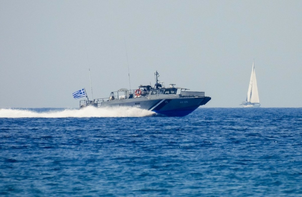 Ρόδος: Εντοπίστηκαν 25 μετανάστες – Συνελήφθη μετά από καταδίωξη ο 36χρονος διακινητής