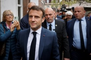 Γαλλία: Ο Μακρόν κρατάει κλειστά τα χαρτιά του μετά την παραίτηση Λεκορνί – Μέχρι την Παρασκευή θα ανακοινώσει νέο πρωθυπουργό