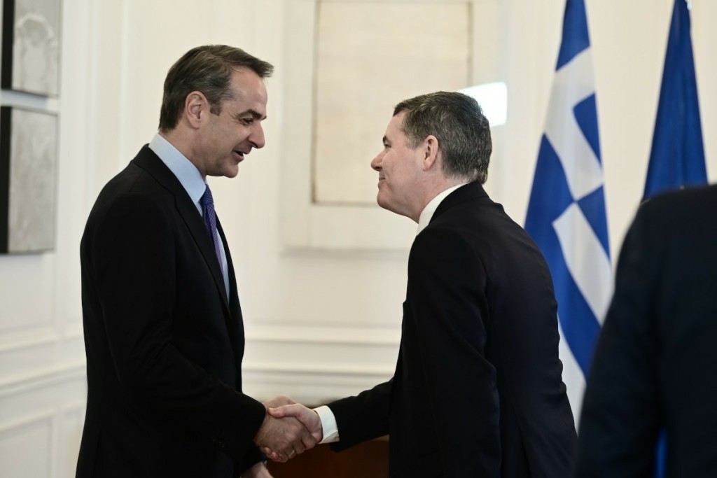 “Συγχαρητήρια” Ντόναχιου σε Μητσοτάκη για τις επιδόσεις της ελληνικής οικονομίας – Τι συζήτησαν